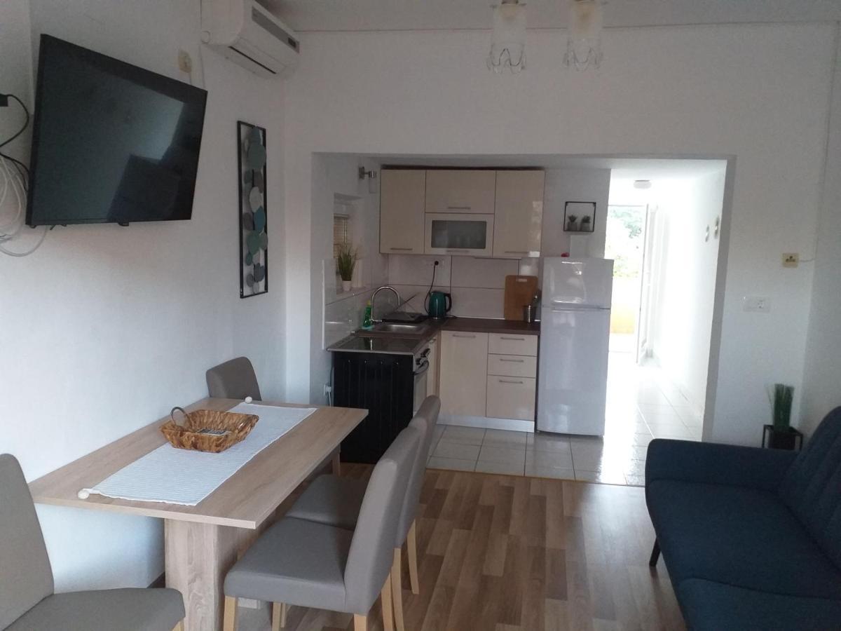 Apartments Golic Biograd Na Moru Extérieur photo
