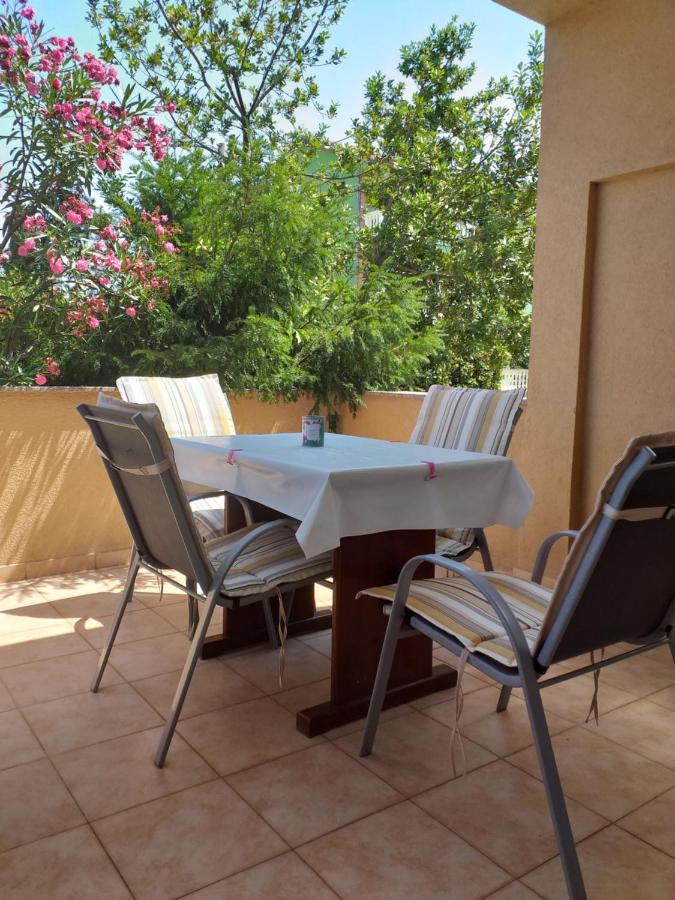 Apartments Golic Biograd Na Moru Extérieur photo