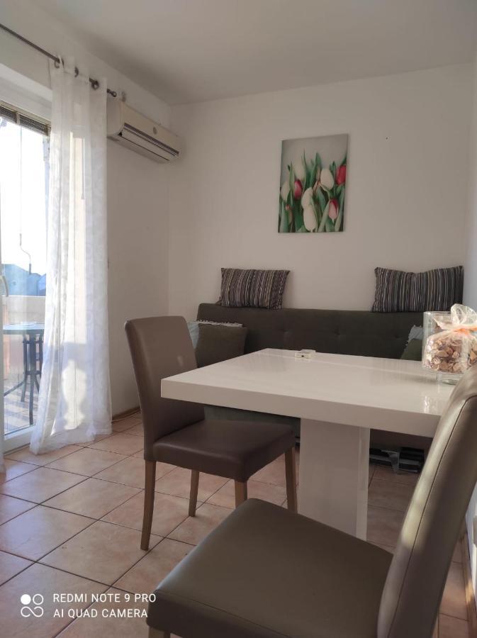 Apartments Golic Biograd Na Moru Extérieur photo