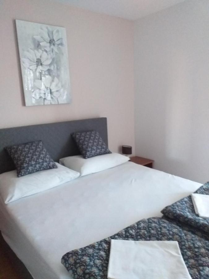 Apartments Golic Biograd Na Moru Extérieur photo